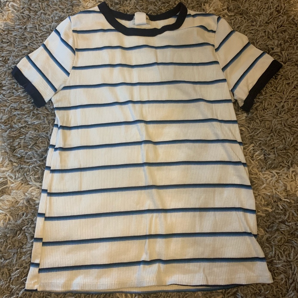 White stripped women’s medium top